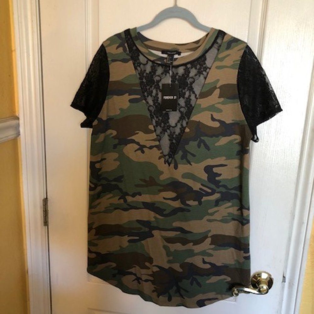 Forever 21 Camouflage Short Sleeve Shirt/Dress-Lg